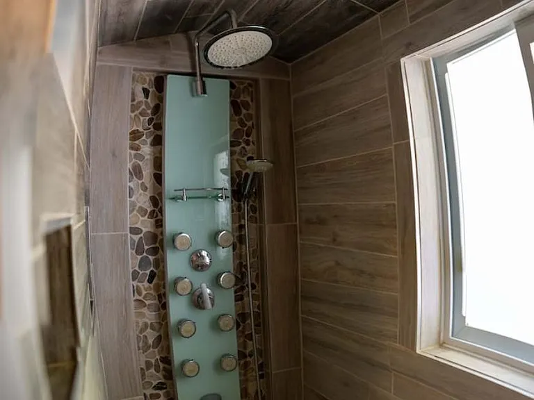 21063 Riverview Dr — Photo 21