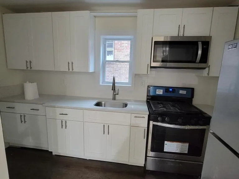 Sherwood Ave — Photo 3