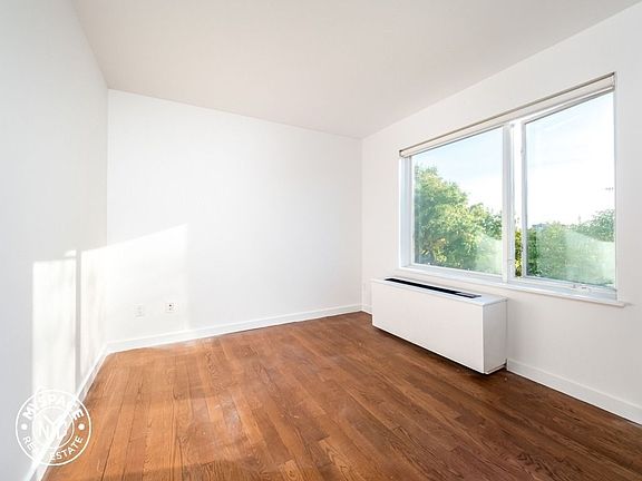 5th image of 1209 Dekalb Ave #534
