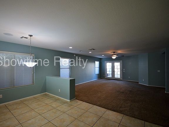 4th image of 4406 W Donner Dr