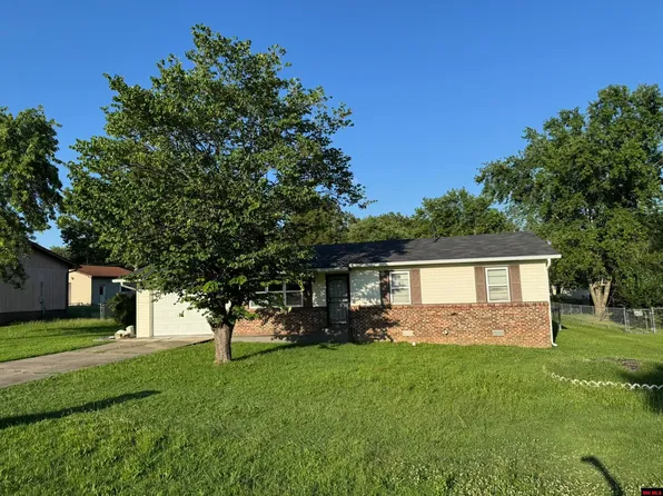 341 Bayless Ct, Gassville, AR 72635