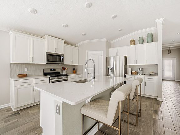 5th image of 74 Cardinal Branch Ln