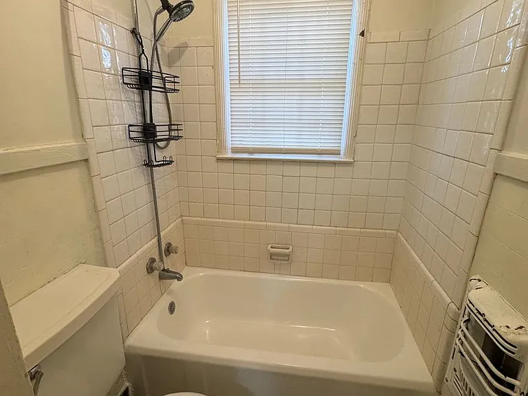 2530 Girard St — Photo 19