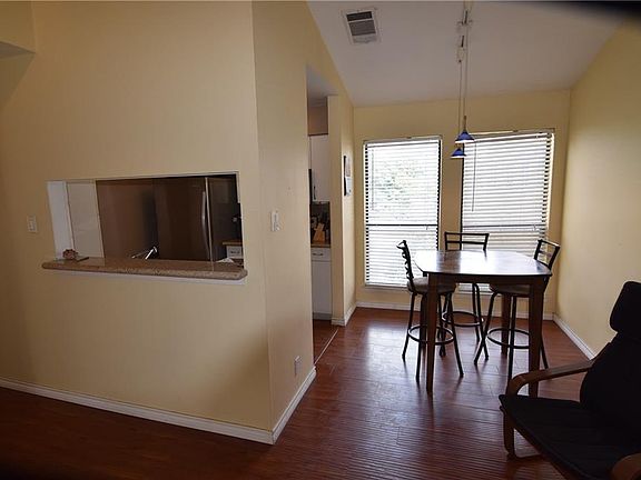4th image of 2905 Swisher St APT 309