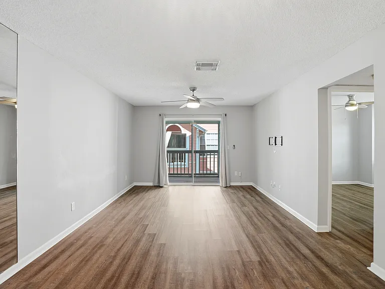 3002 W Cleveland St #B8 — Photo 9