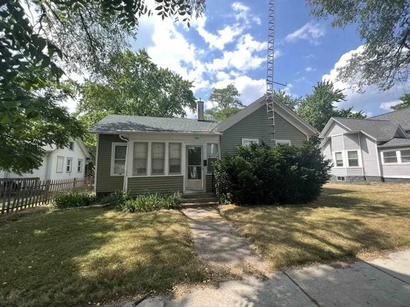 305 East Franklin Street, Portage, WI 53901