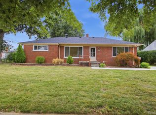 6326 Lathers St, Garden City, MI 48135