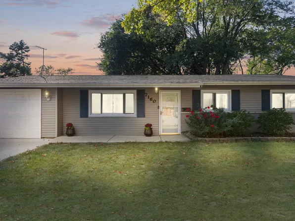 7160 Meadowbrook Ln, Hanover Park, IL 60133