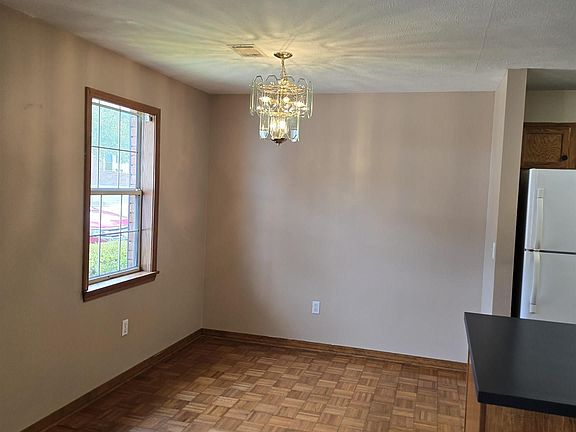 5th image of 2621 Oak Meadow Pl