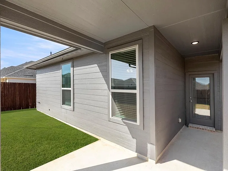1713 Meadow Crest Dr — Photo 25