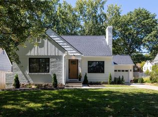 5326 Aberdeen Rd, Fairway, KS 66205