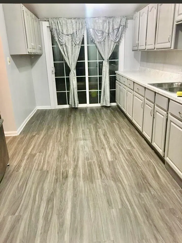3 bed, 1.5 bath, 1064 sqft, $1,650 — Photo 4