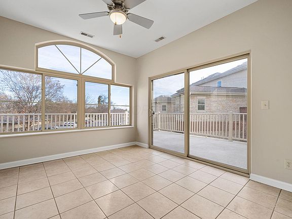 2nd image of 1744 Ridgecliff Rd Unit 12