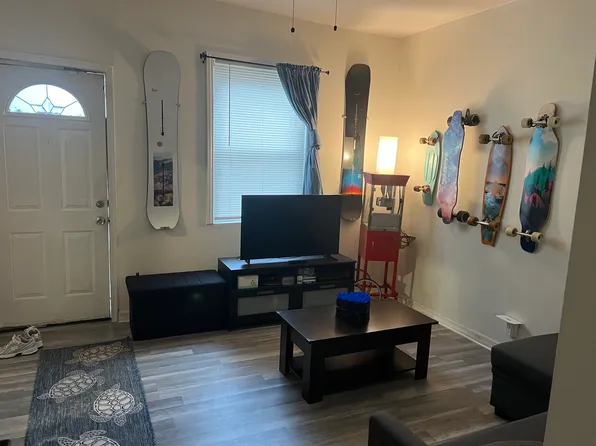 2906 N Springfield Ave #2, Chicago, IL 60618