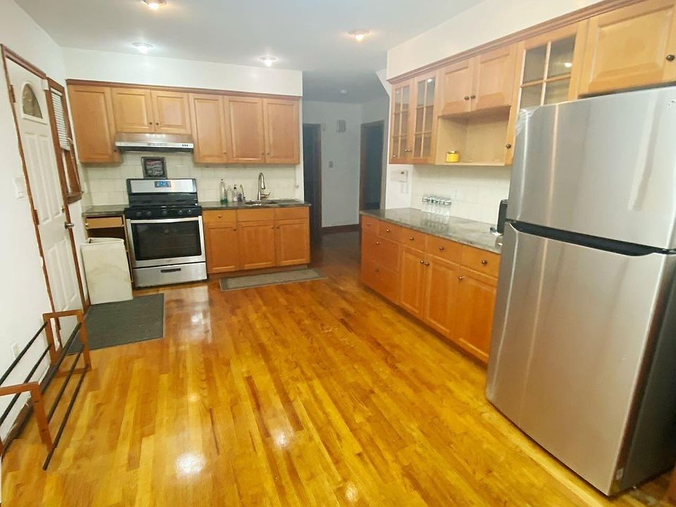 1st image of 7711 168th St Floor 1