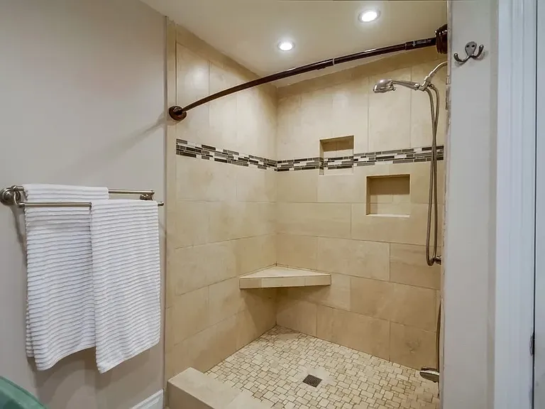 1569 Spring Creek Ln — Photo 15