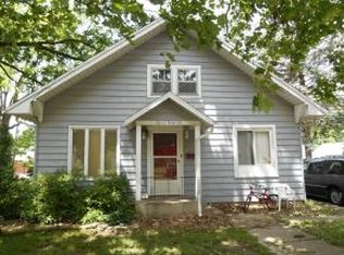 1146 11th St, Charleston, IL 61920