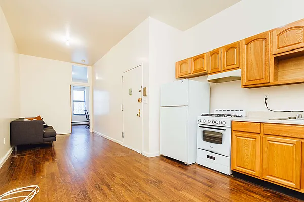 Rented by Nooklyn NYC LLC | media 32