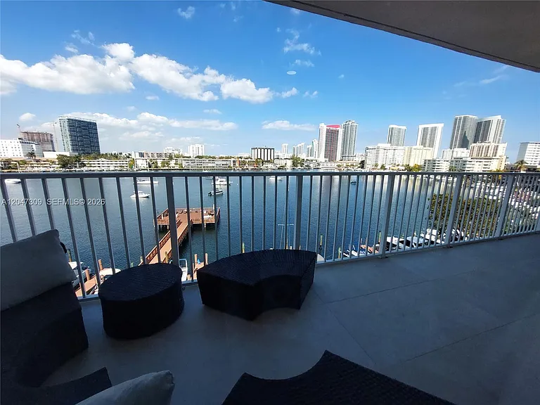 400 Golden Isles Dr #47 — Photo 16