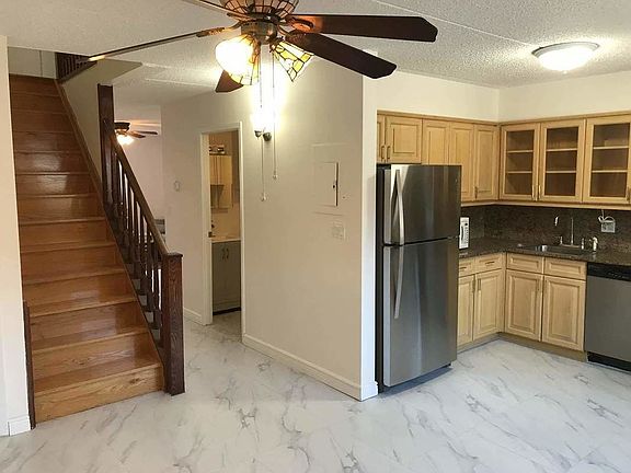 3rd image of 3332 14th St #1