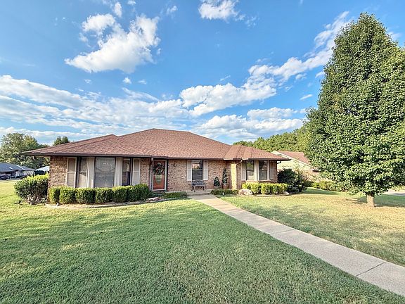 2nd image of 2107 Hummingbird Ln