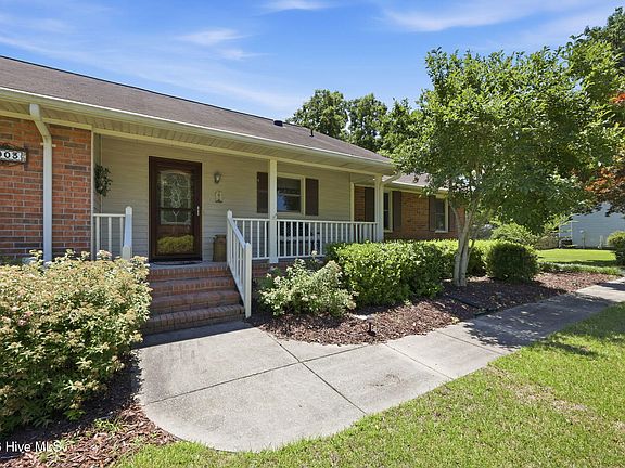 2nd image of 4903 Creekside Drive
