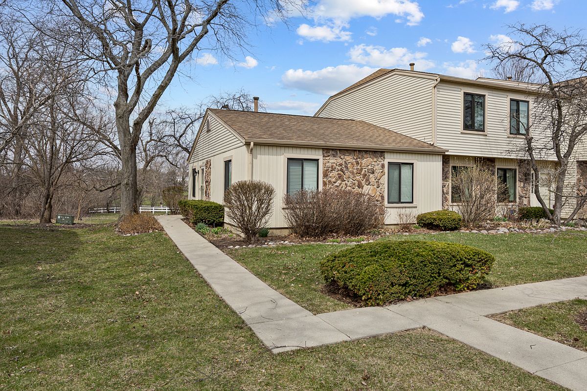 1634 Vermont Dr