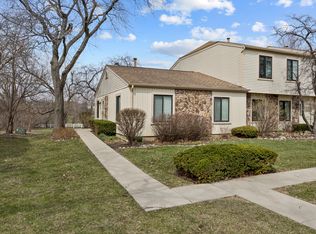 1634 Vermont Dr, Elk Grove Village, IL