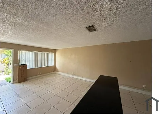 2 bed, 829 sqft, $1,600 — Photo 3