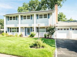 19 Gales Rd, Edison, NJ 08837