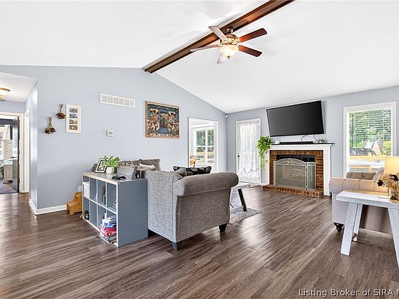 3rd image of 3110 Gardner Boulevard