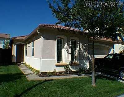 2nd image of 2911 Holdrege Way