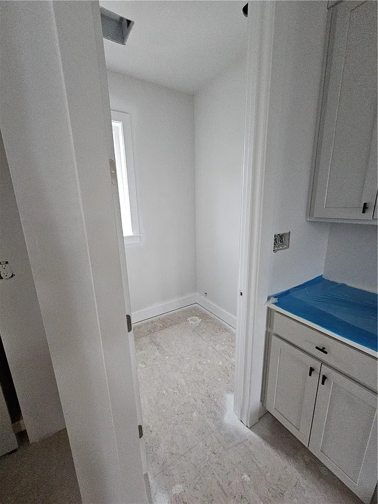 3 bed, 2.5 bath, 1938 sqft, $3,300 — Photo 4