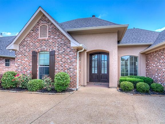 4th image of 412 Carnaby Ct