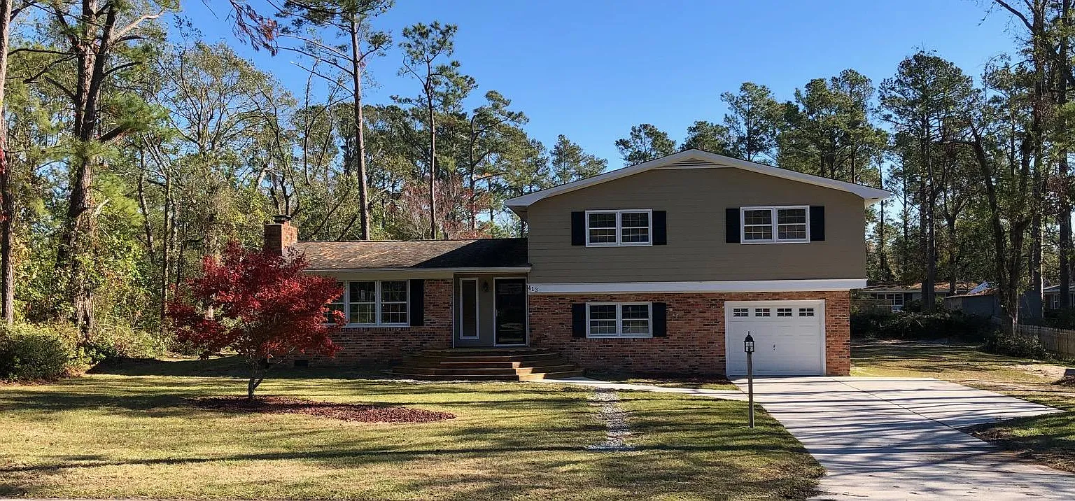 3 bed, 2.5 bath, 1950 sqft, $2,300 — Photo 1