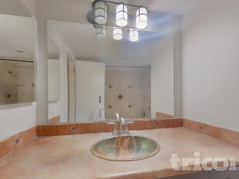 3031 W Mercer Ln — Photo 13