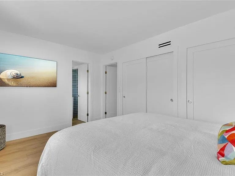 980 7th Ave S #204 — Photo 13