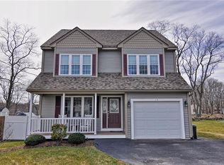 15 Seneca St, Cumberland, RI 02864