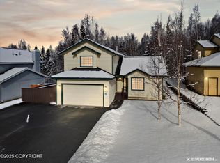7811 Wildbrook Ct, Anchorage, AK 99504