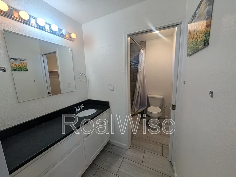 539 Hatfield Dr — Photo 16