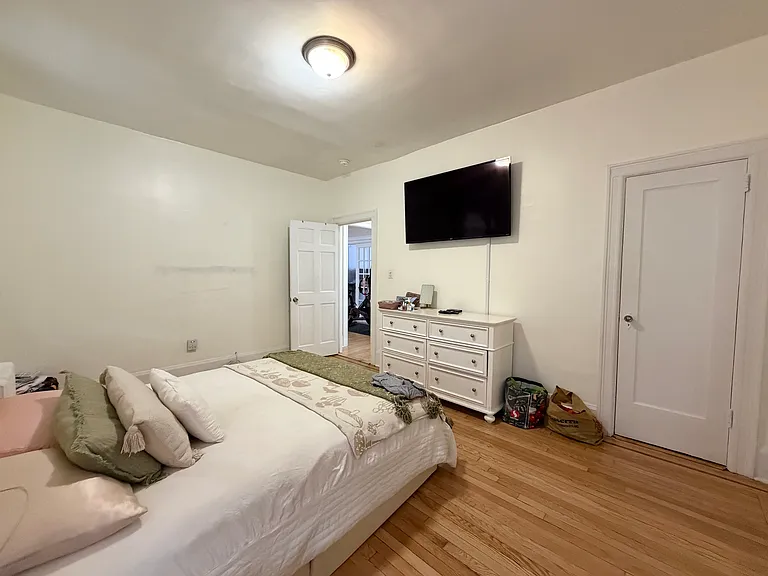 38 Duncan Ave #4 — Photo 10