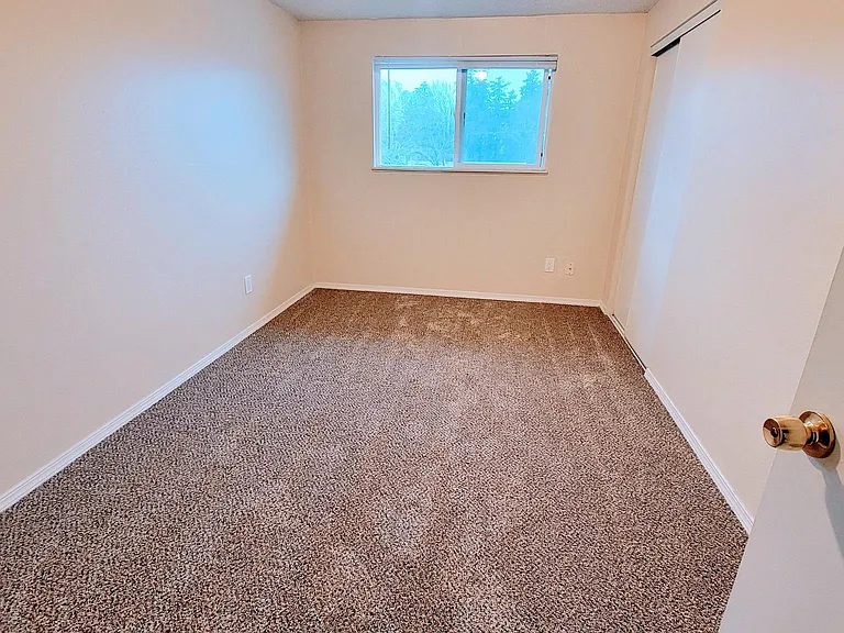 23134 NE Halsey St #10 — Photo 19