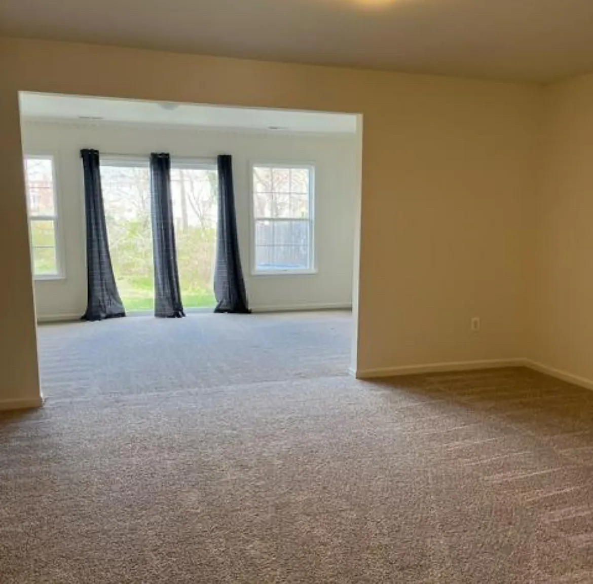 3 bed, 2.5 bath, 2460 sqft, $2,400 — Photo 1