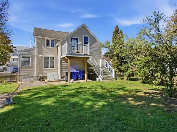 11 Meadow St #B, Warren, RI 02885