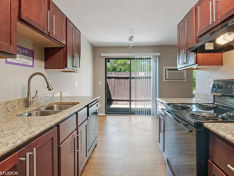 Wyndham Ridge Townhomes — Photo 13