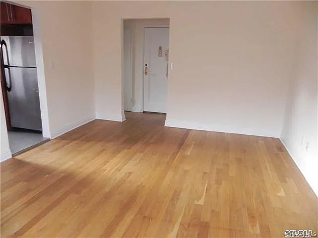 17 Schenck Ave #3B — Photo 6