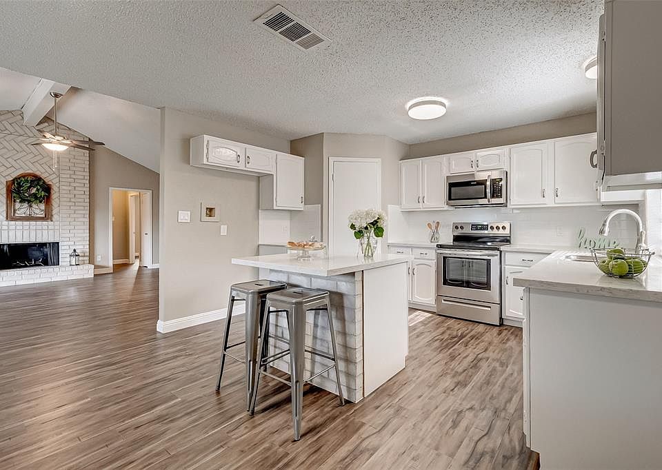 A fully updated kitchen with a working island and all the newest amenities.