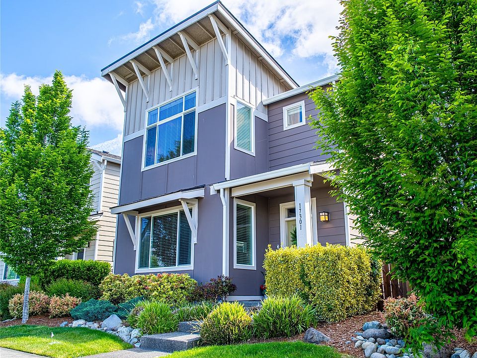 Welcome to your new home in Emerald Pointe!
