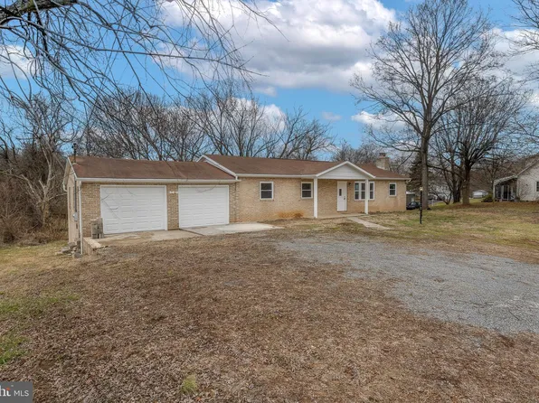 1693 Files Cross Rd, Martinsburg, WV 25404