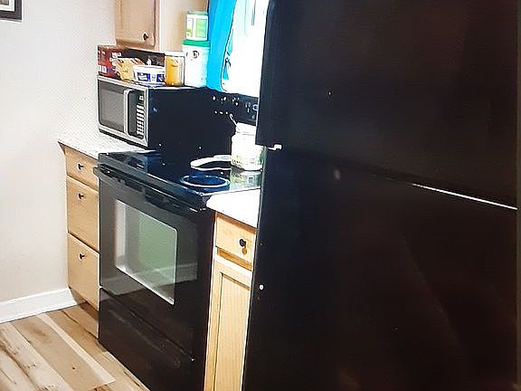 3rd image of 1004 W Sugar St